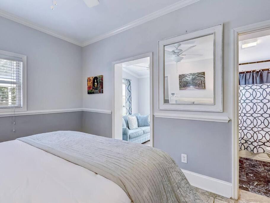 Historic Savannah Gold Private Condo With Pool - 2Bed, 1&Half Bath, Sleeps 6, 1St Floor, 15 Min Walk To Historic Savannah Center And All Attractions Exterior photo